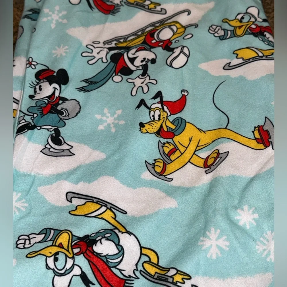 Disney 100 Retro Reimagined 2 Piece Pajama Set Size‎ Medium New